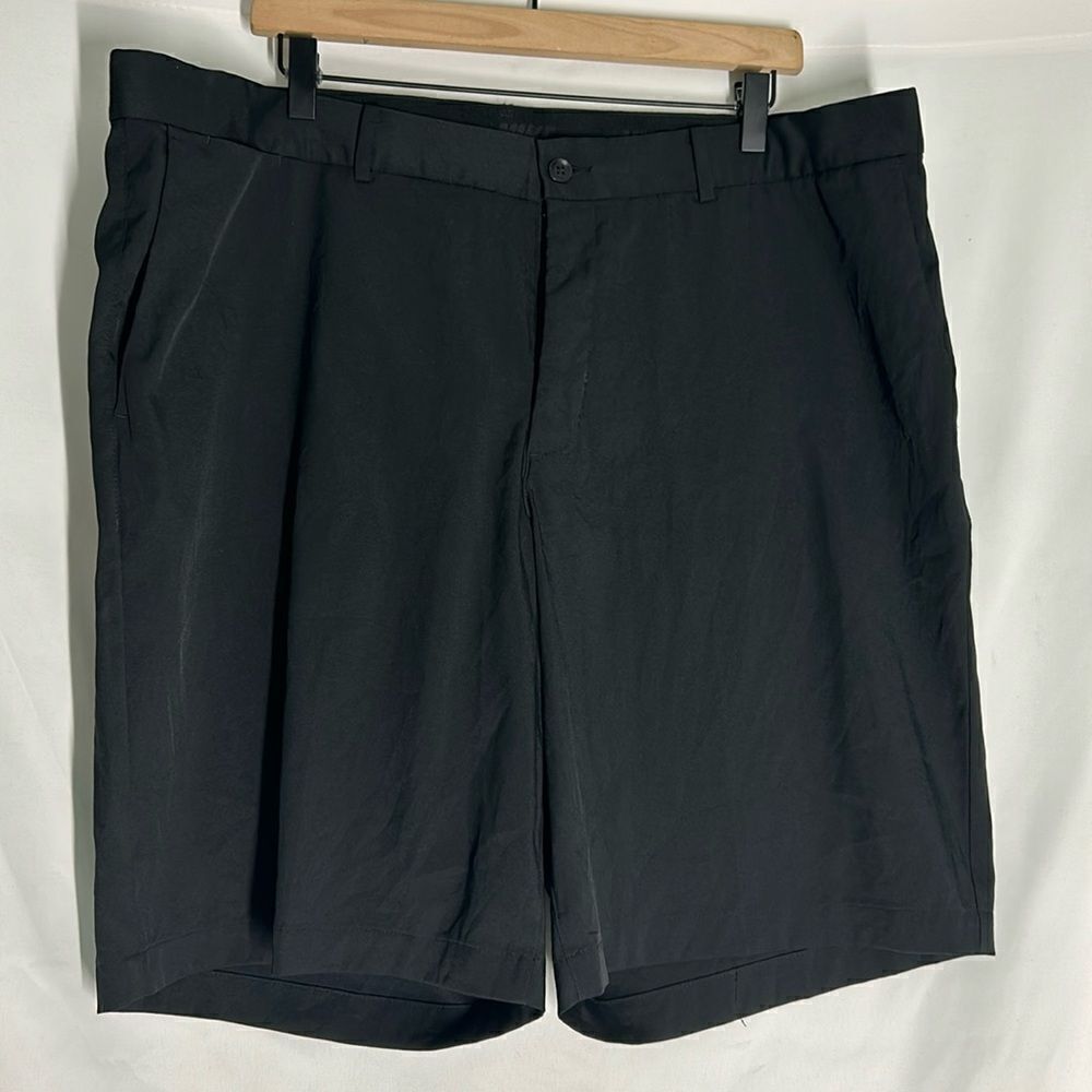 Men Nike Black Athletic shorts size 40